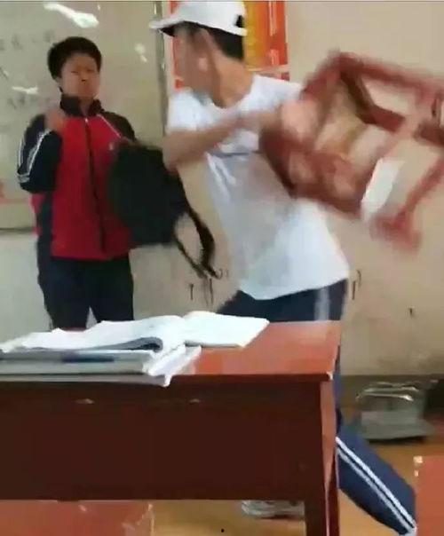 学校吃瓜事件视频,视频揭露惊人内幕