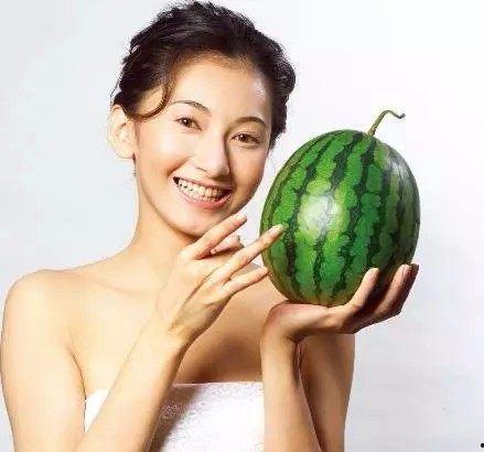 太和吃瓜女图片,揭秘网络红人的魅力瞬间