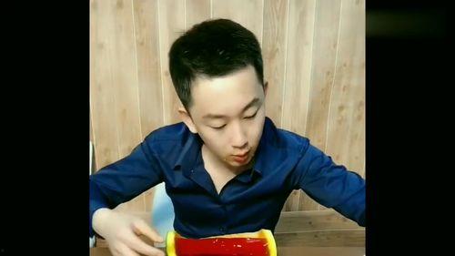 童哥吃瓜,揭秘娱乐圈那些不为人知的幕后故事  第3张