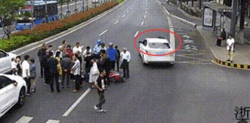 车祸 吃瓜  第3张