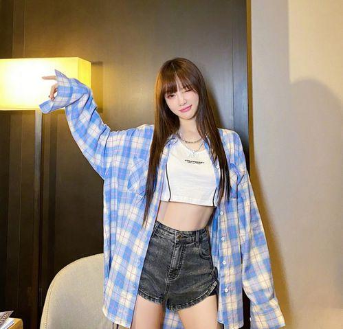 旅游美女吃瓜视频,揭秘网红美食背后的故事  第3张
